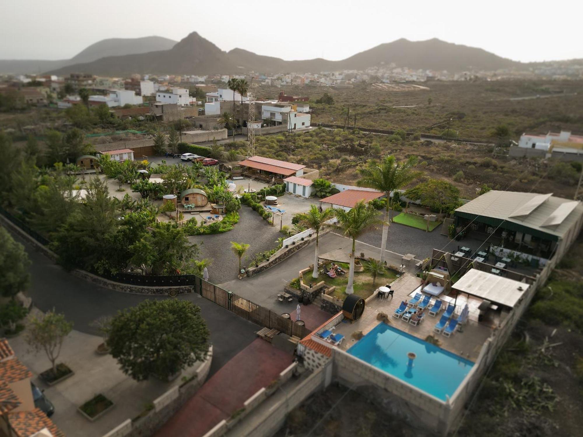 Amani Suite Con Jacuzzi Climatizado Y Piscina Buzanada Exterior photo